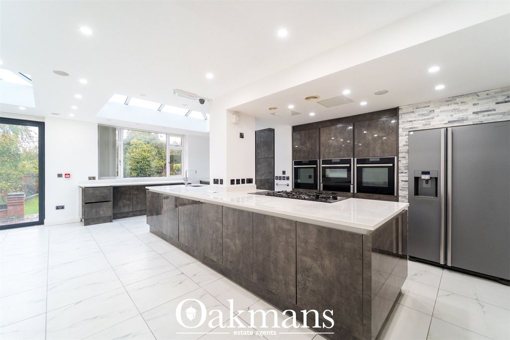 Additional image 7 of 6 bed detached house to rentYew Tree Lane, Solihull, West Midlands B91