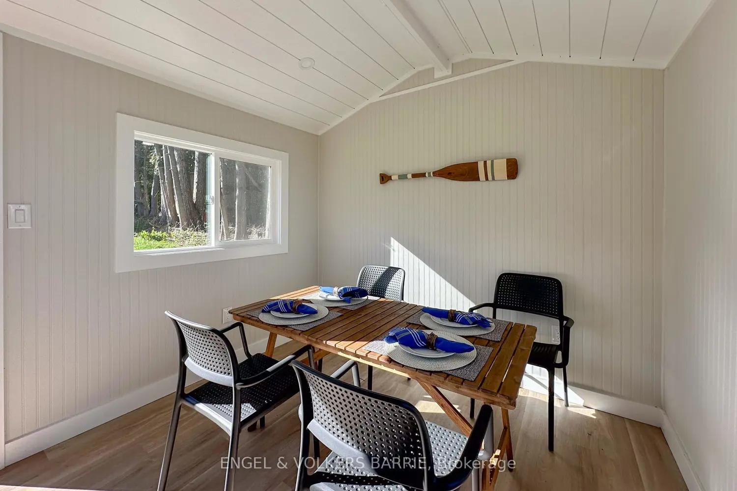 Additional image 12 of 2371 Lakeshore Road