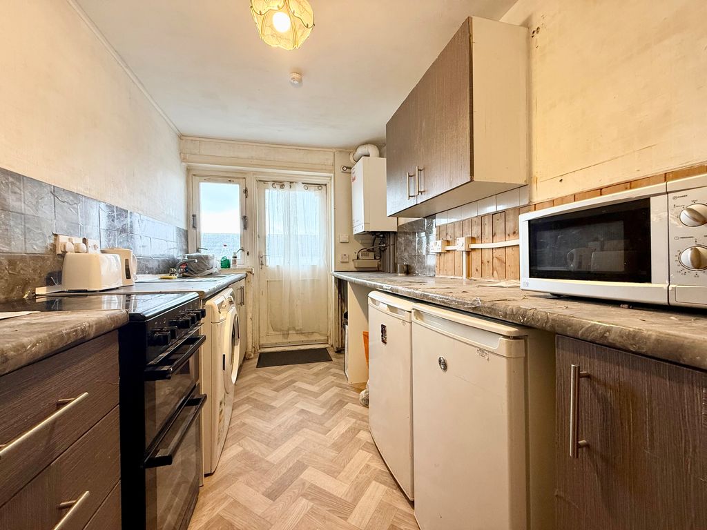 Additional image 5 of 3 bed flat to rentMorefield Road, Glasgow G51