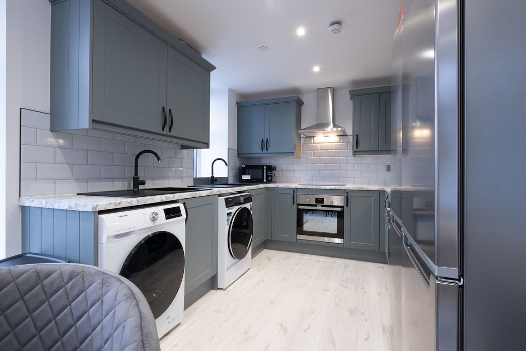 6 bed shared accommodation to rentDe La Beche Street, Swansea SA1 photo 4