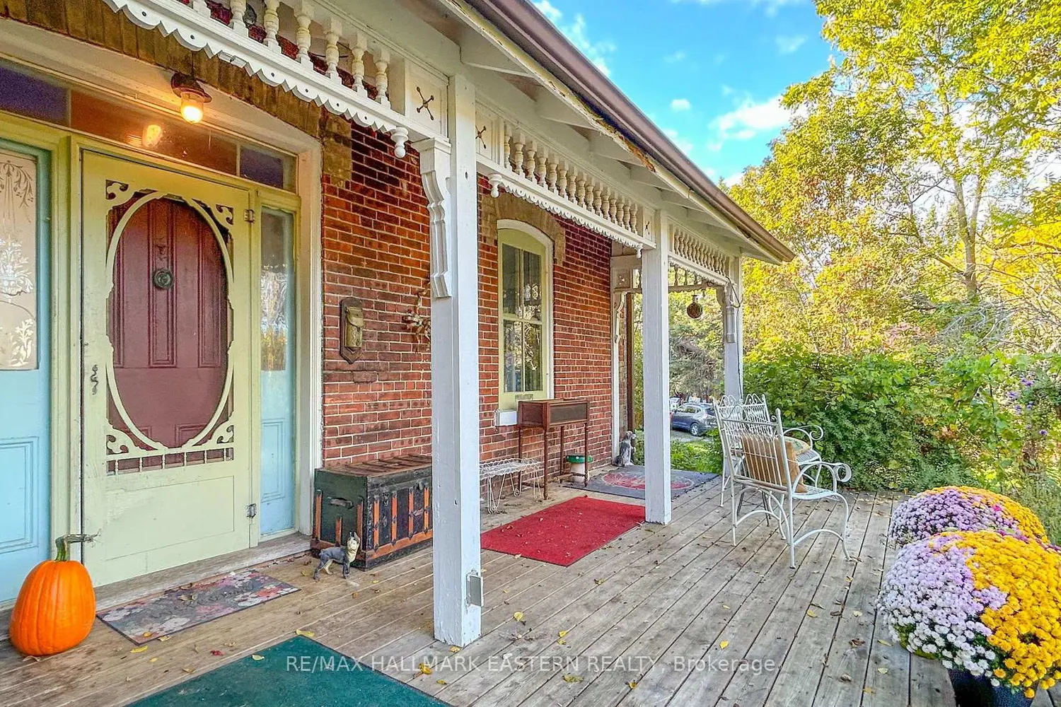 Additional image 2 of 3995 Challice Line