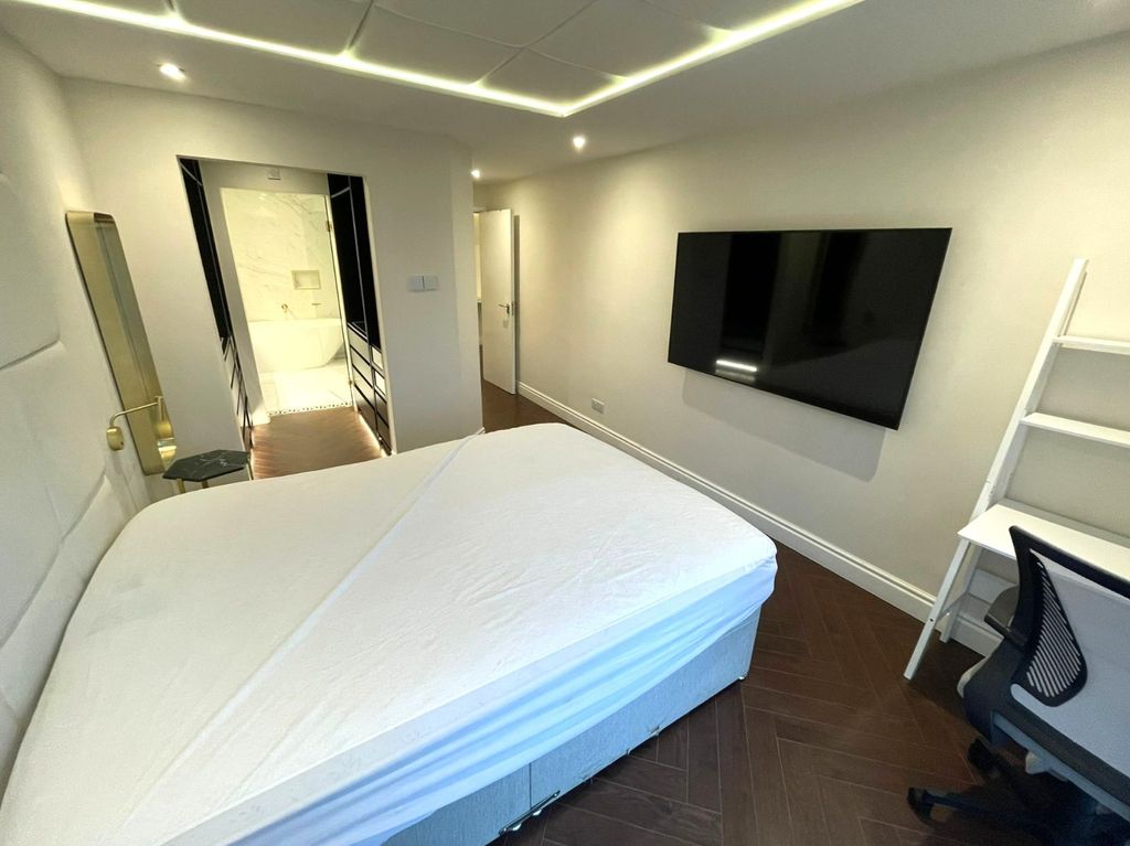 Additional image 10 of 3 bed flat to rentWharfside Street, Birmingham, West Midlands B1