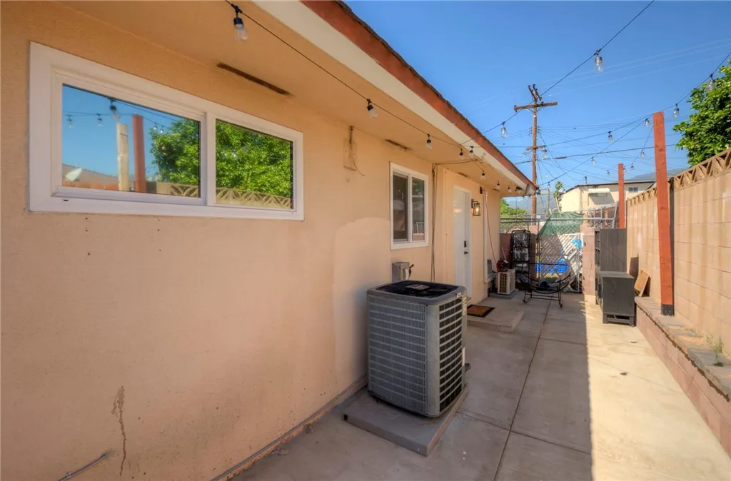 Additional image 33 of 184 Palmyra Dr, San Bernardino, CA 92404