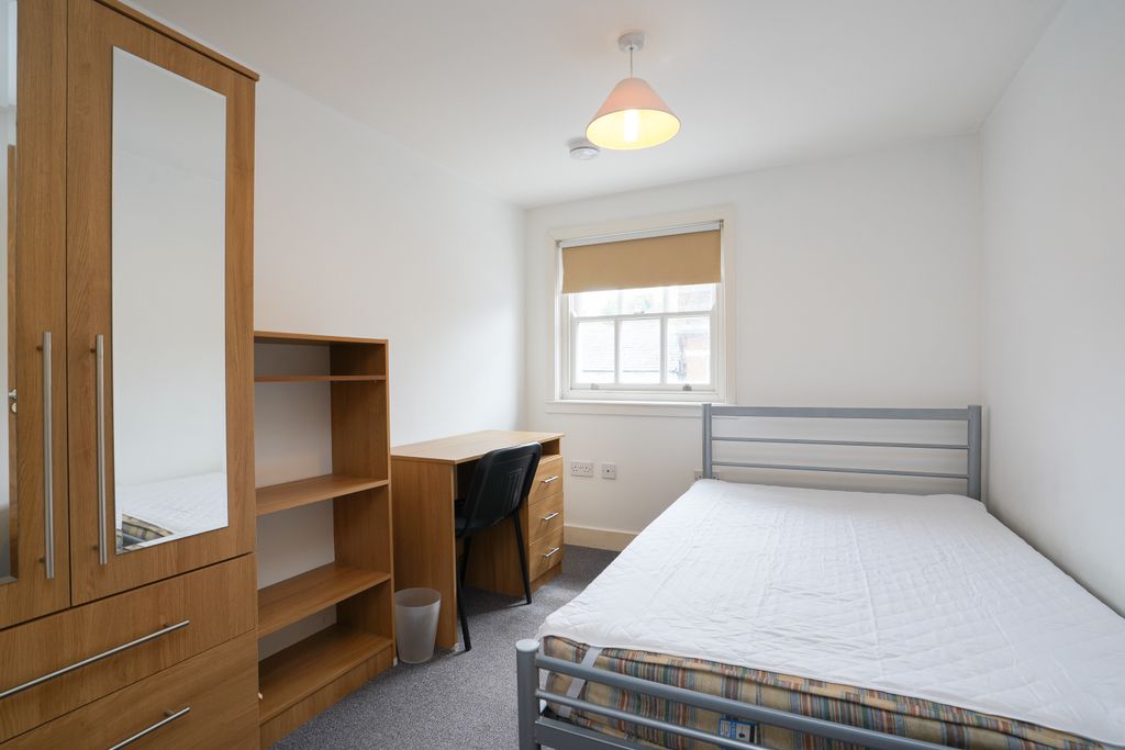 Additional image 2 of 8 bed flat to rentRegent Street, Leamington Spa CV32