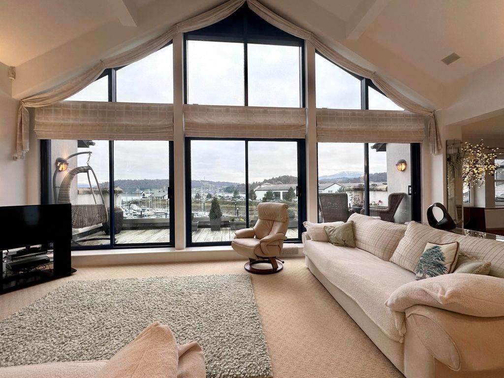 Additional image 2 of 2 bed penthouse to rentDeganwy Quay, Conwy LL31