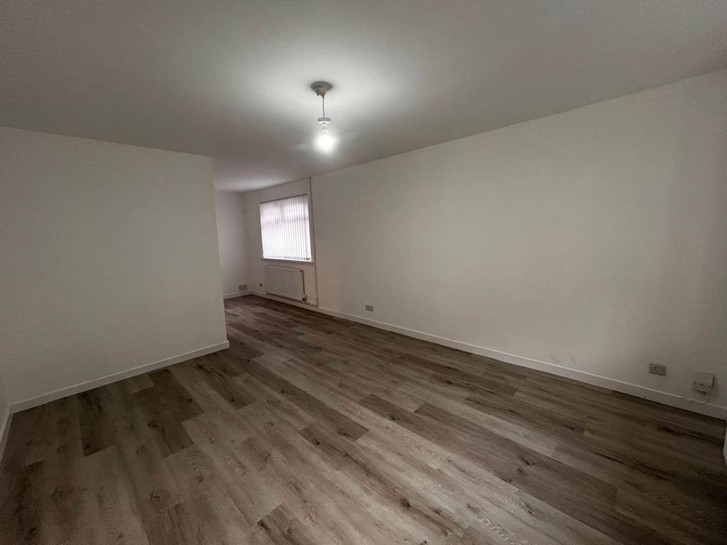 Additional image 2 of 3 bed detached house to rentWoodlands Park Drive, Cadoxton, Neath SA10