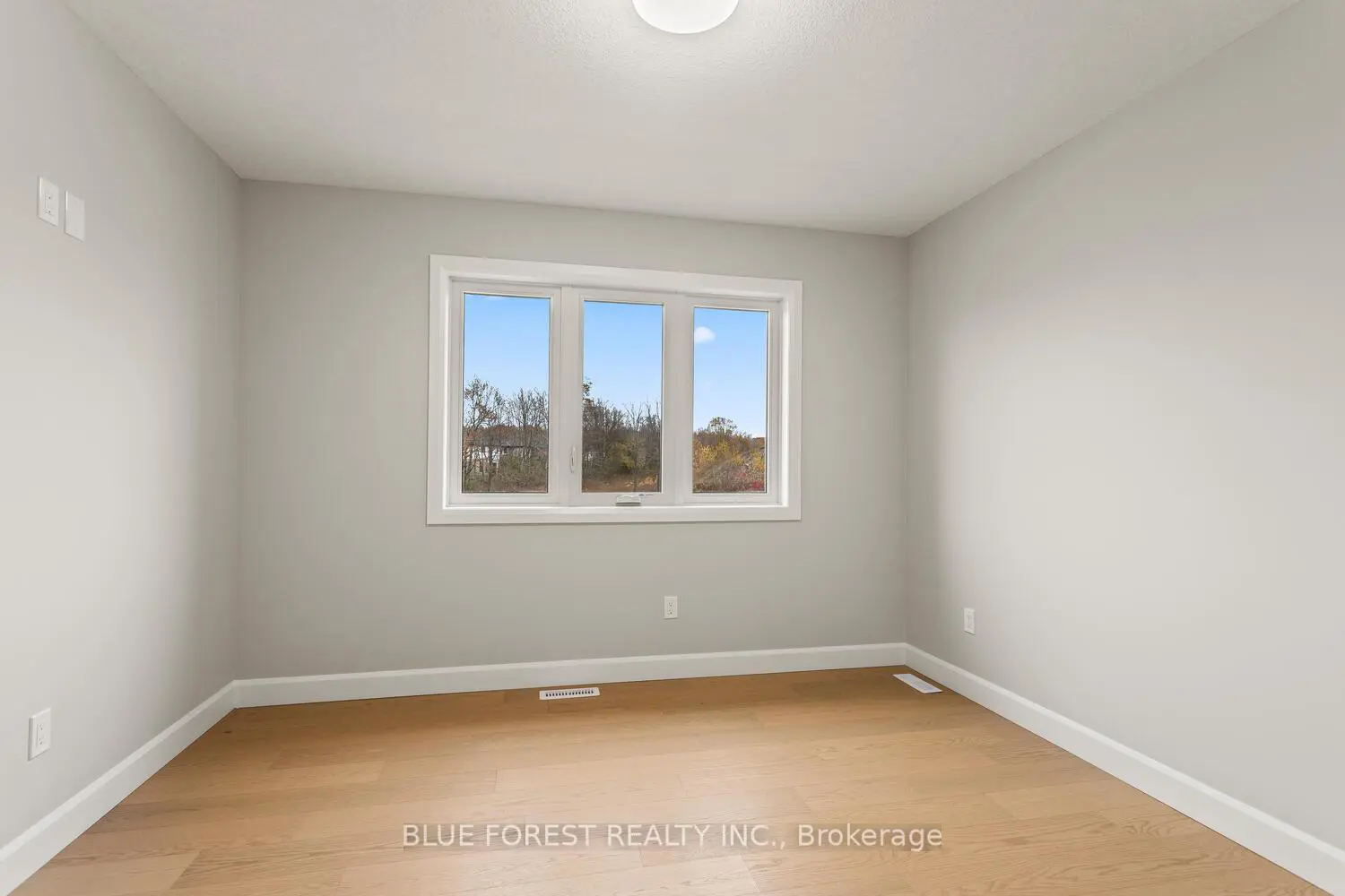 Additional image 10 of 3881 Ayrshire Avenue