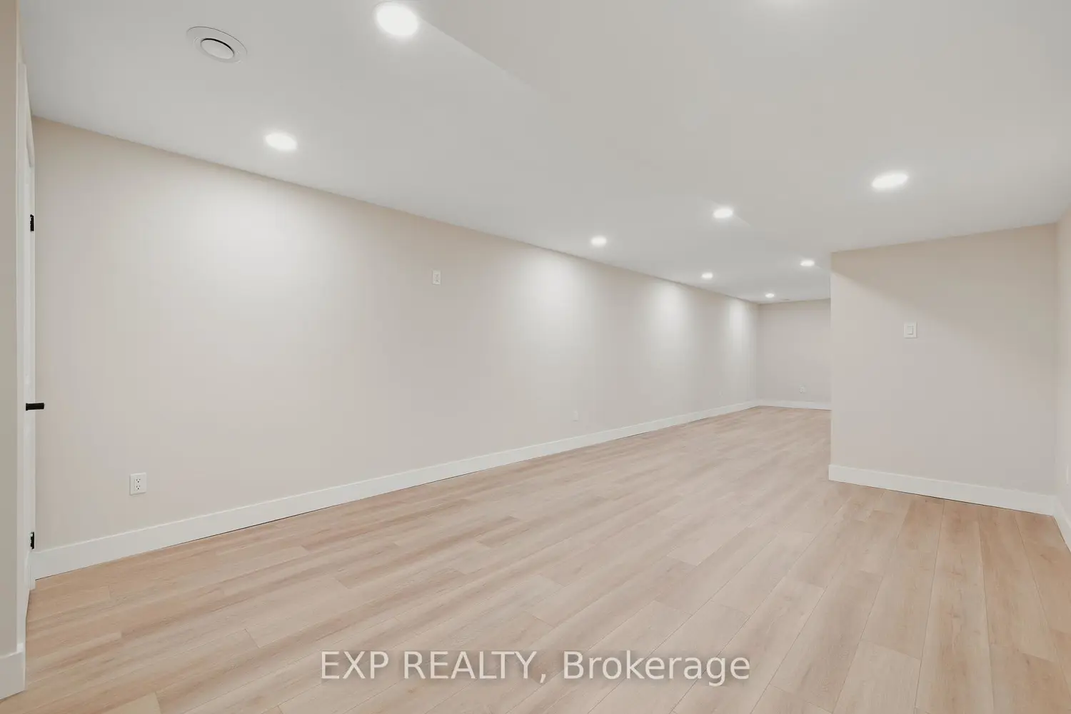 Additional image 14 of 12 Washington Street 201