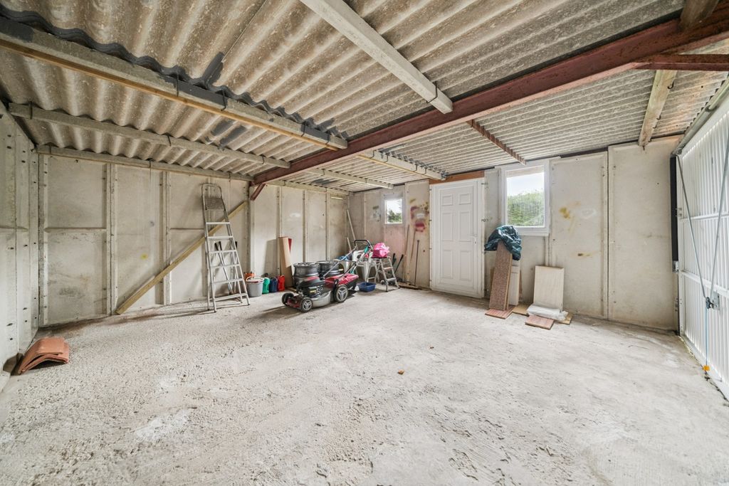 Additional image 22 of 4 bed detached house to rentWarnock Road, Newton Mearns, Glasgow G77