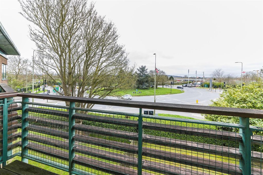 Additional image 13 of 2 bed flat to rentFive Mile Drive, Oxford OX2