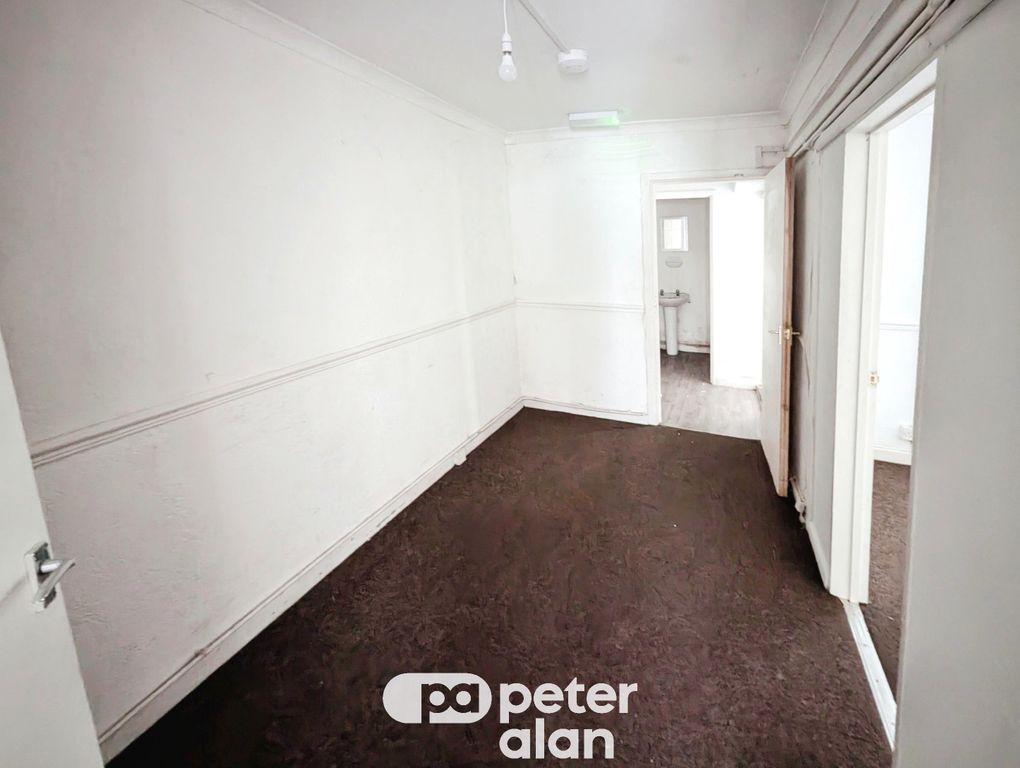 Additional image 8 of 2 bed flat to rentClytha Square, Newport NP20