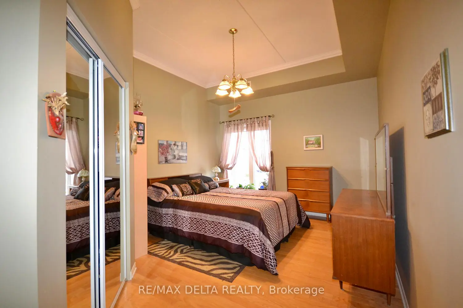 Additional image 10 of 2921 Laurier Street 407