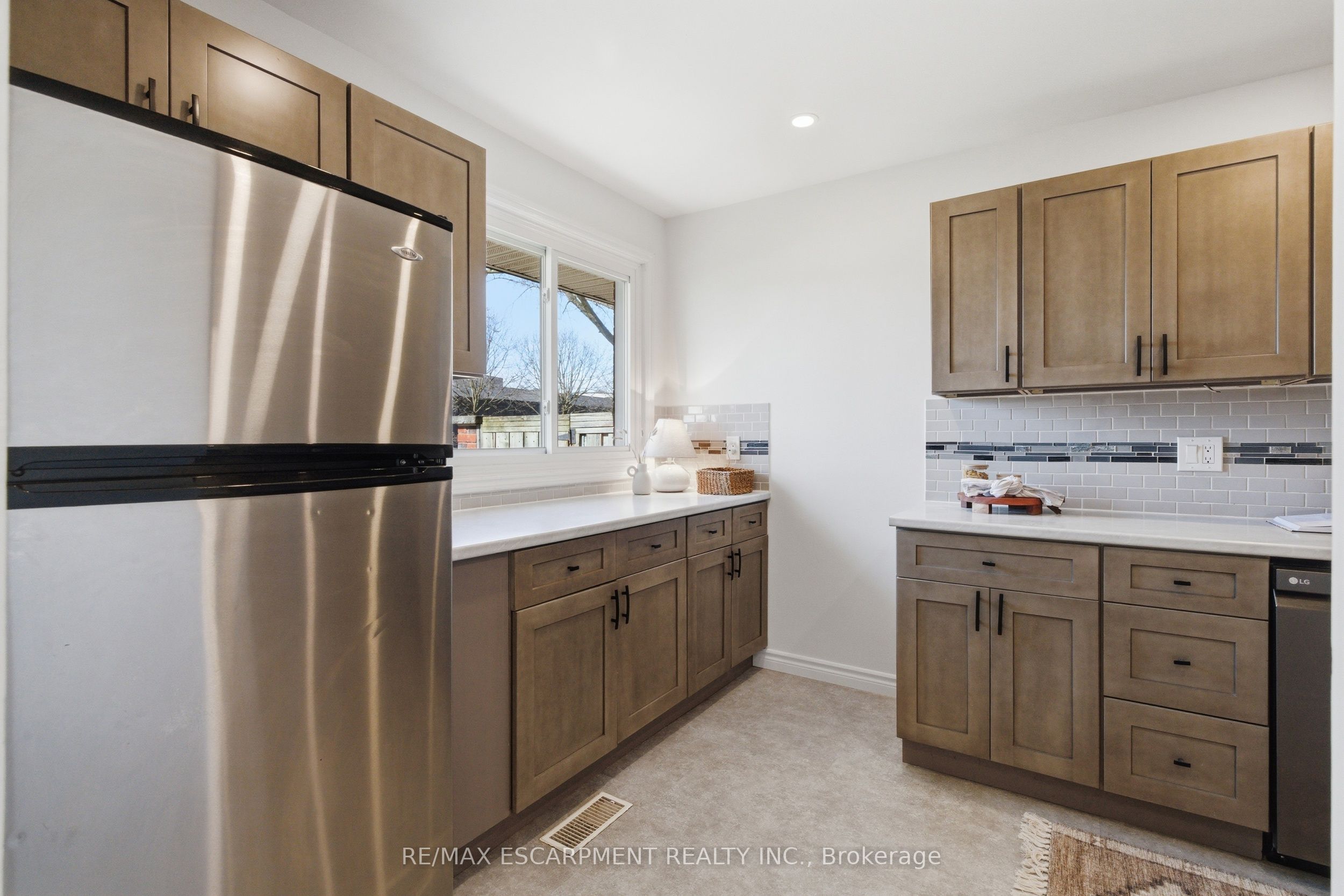 Additional image 5 of 587 Timber Lane, Burlington, ON, L7L 4B1