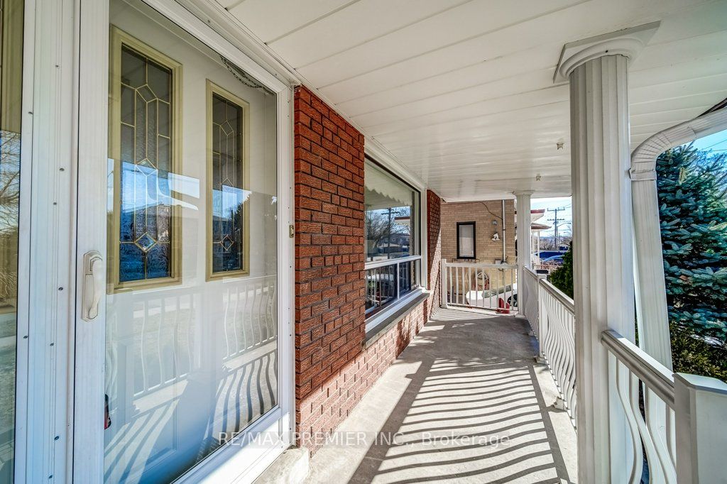 Additional image 3 of 334 Rimilton Avenue, Toronto, ON, M8W 2E4