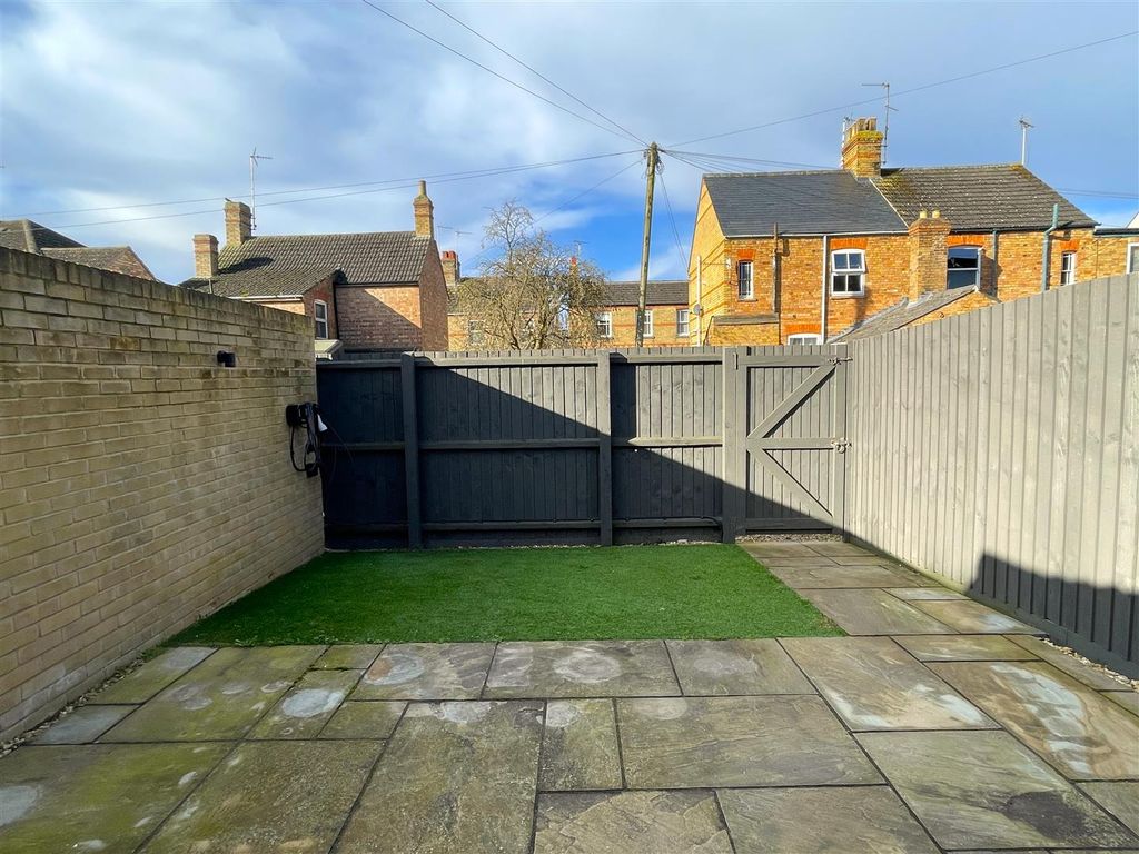 Additional image 19 of 4 bed semi-detached house to rentConduit Road, Stamford PE9