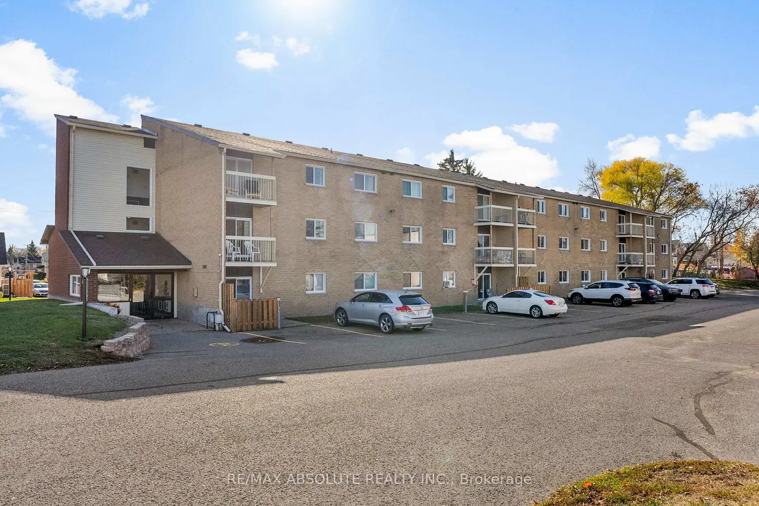 190 Elgin Street 203