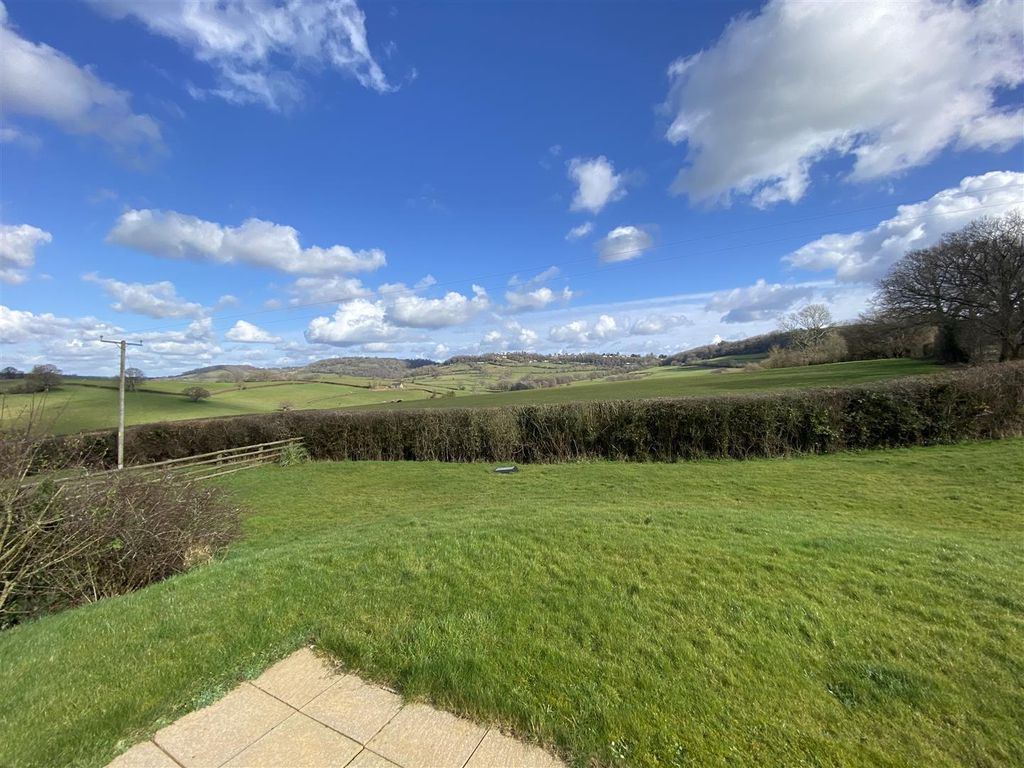 Additional image 2 of 4 bed detached house to rentGwerninog Farm, Lansoy, Usk NP15