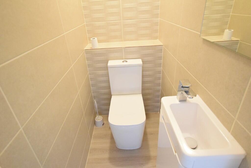 Additional image 9 of Buckingham Mansions, Bath Road