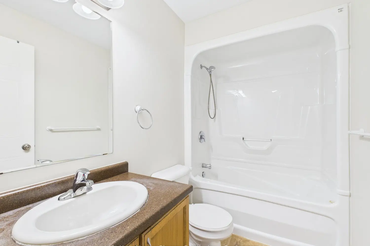 Additional image 17 of 409 Joseph Street 101