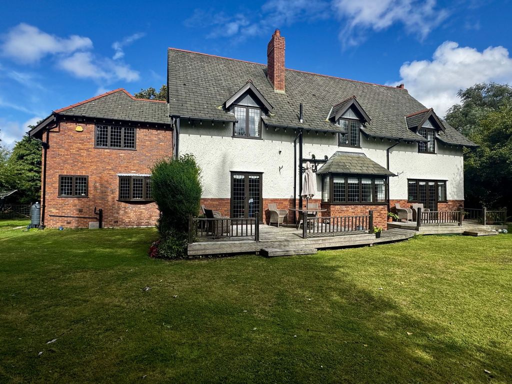 Additional image 25 of 4 bed detached house to rentPitts House Lane, Churchtown, Southport PR9