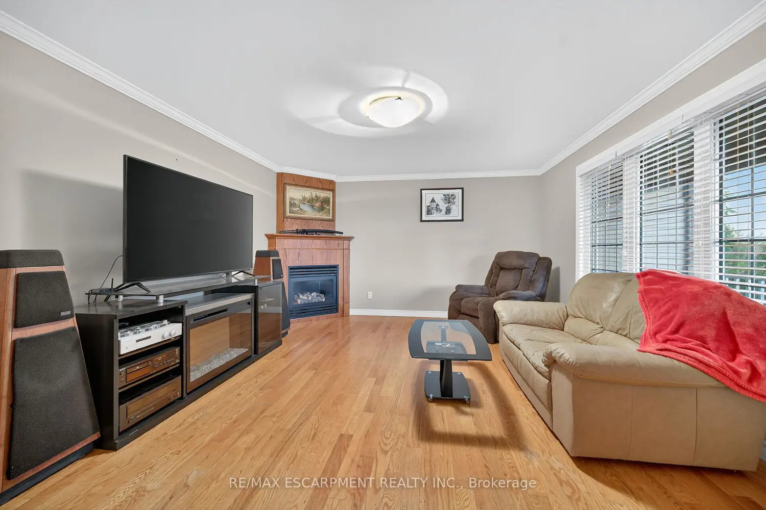 Additional image 7 of 2905 South Grimsby Road 6