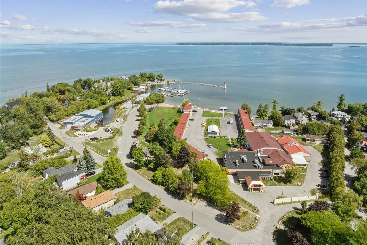 Additional image 17 of 948 Lake Drive