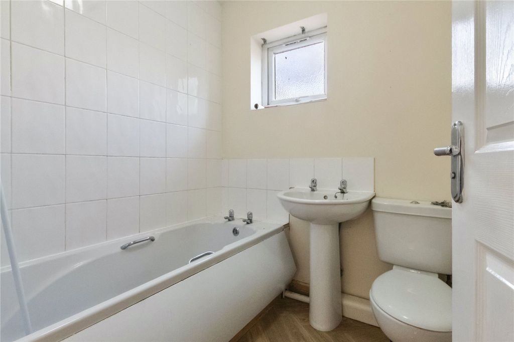 Additional image 6 of 2 bed flat to rentWillingham Court, Grimsby DN32