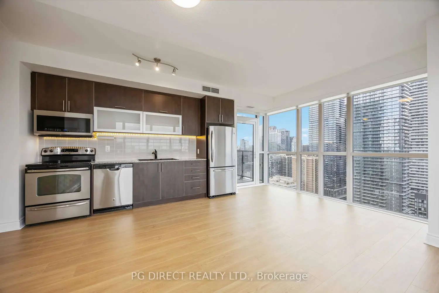 Additional image 4 of 28 Ted Rogers Way 2909
