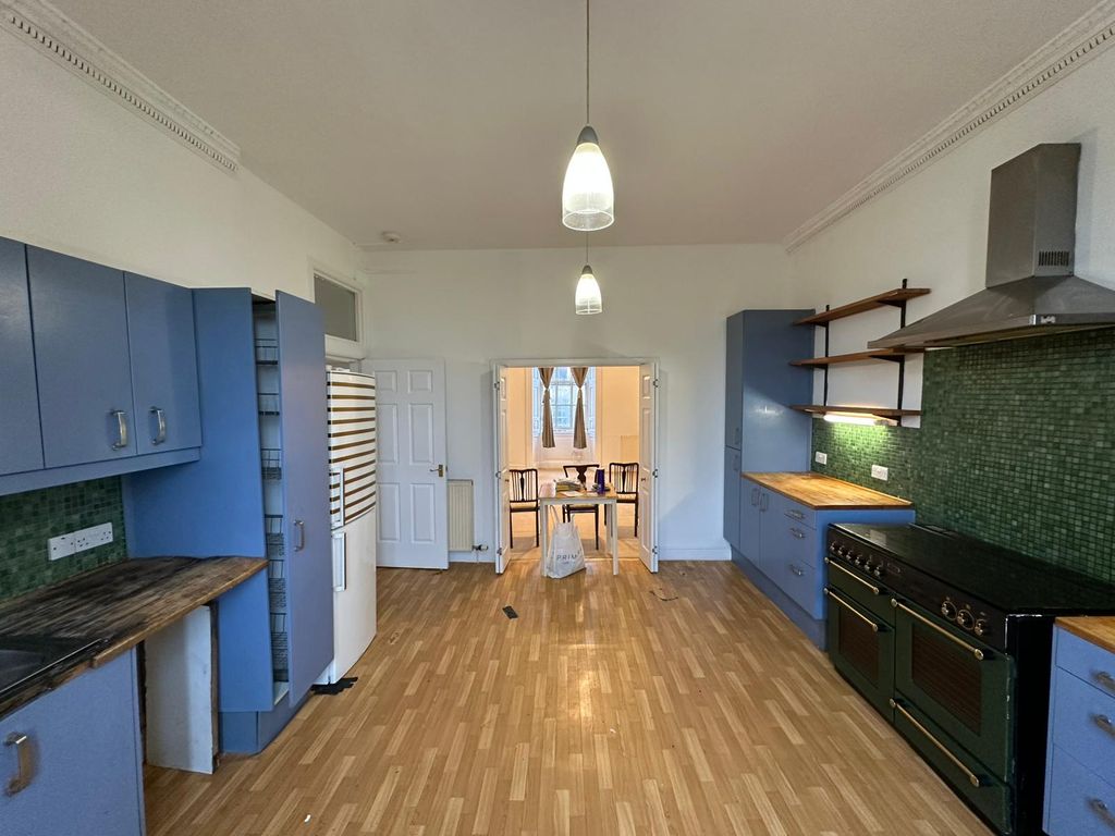 Additional image 2 of 3 bed flat to rent7B, Charlotte Street, Perth PH1