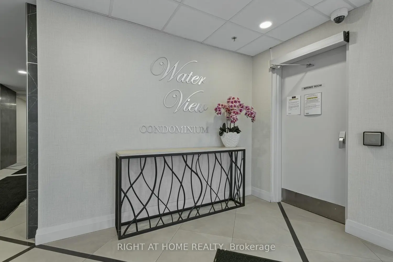 Additional image 2 of 6 Toronto Street 409