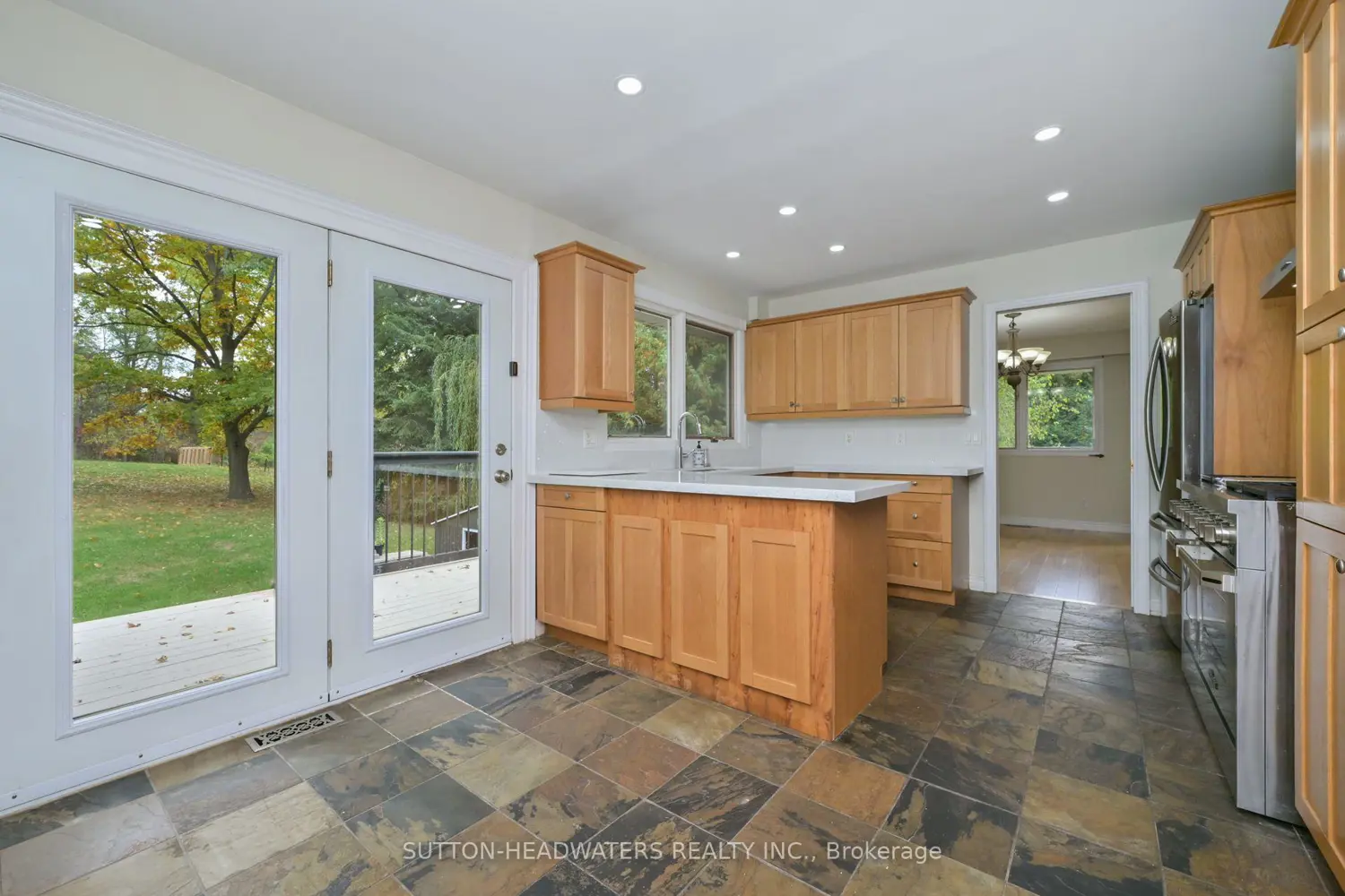 5 Cedar Drive photo 3