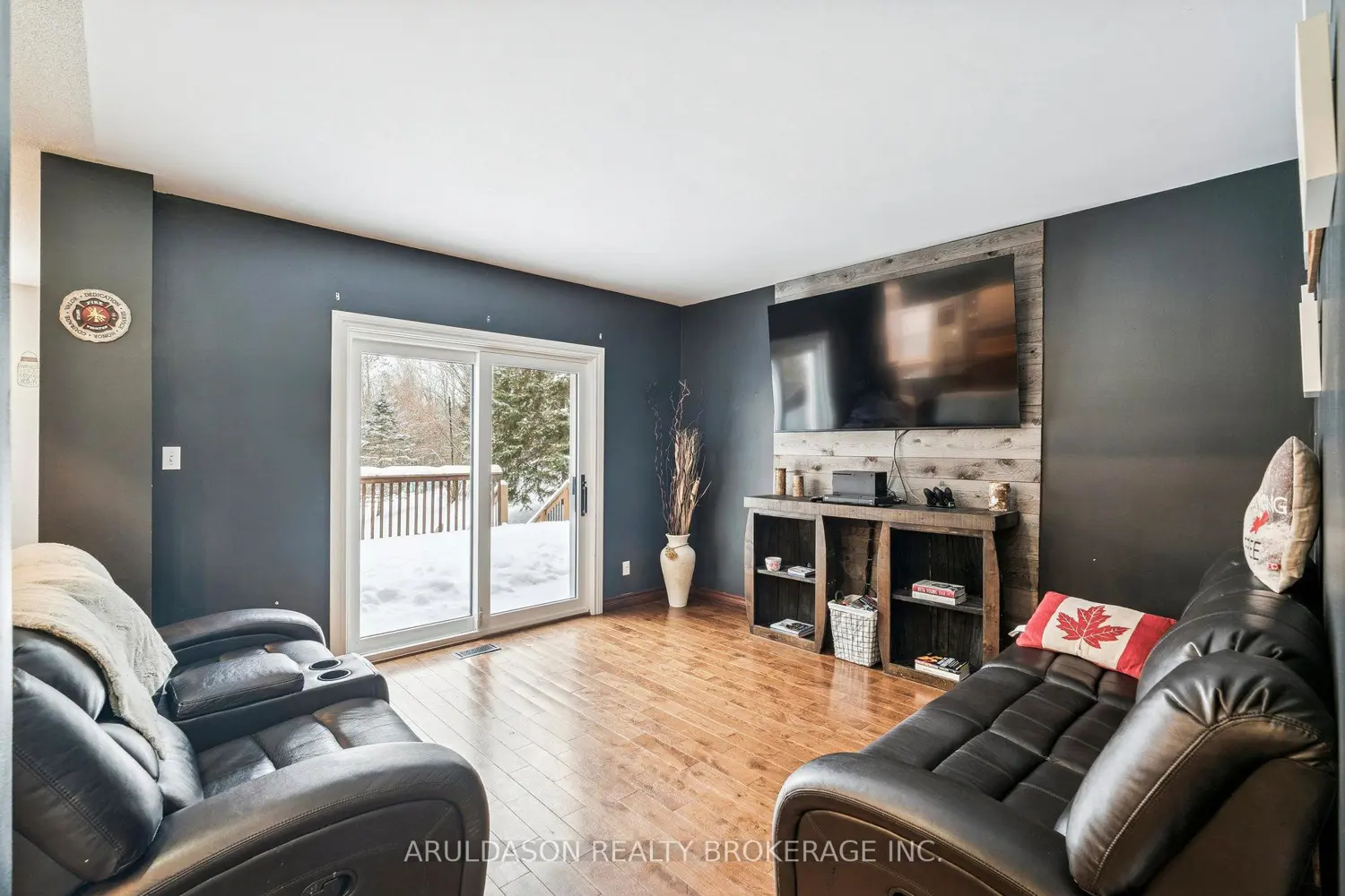 Additional image 5 of 602 Scarlett Line