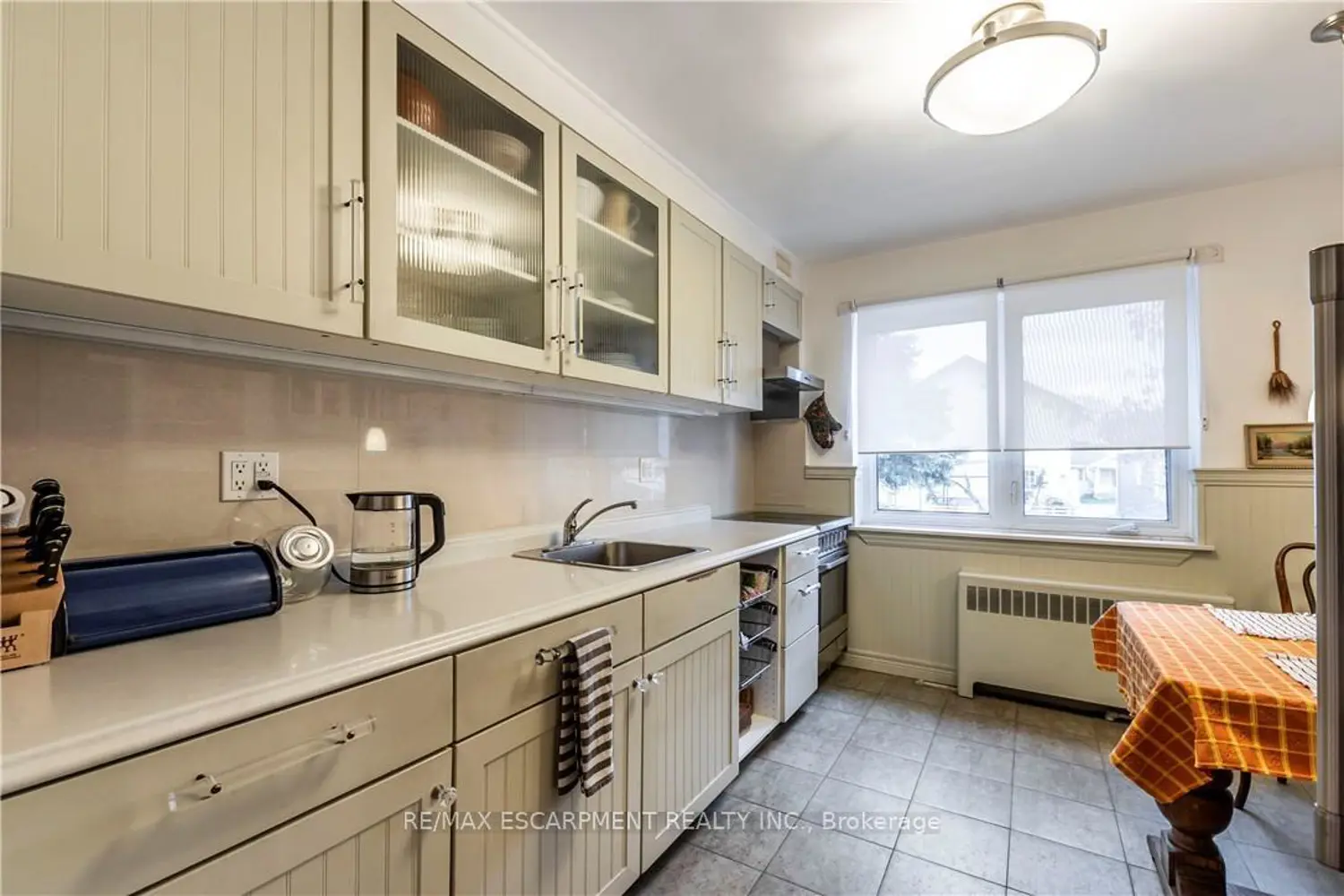 Additional image 10 of 13 Mcmaster Avenue