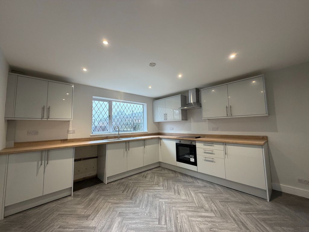 Additional image 3 of 3 bed terraced house to rentSaltergate, Grimsby DN37