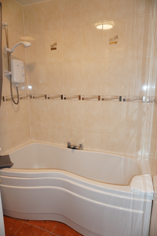 Additional image 16 of 3 Bed Flat, Riverview Place, G5, N1 7GU