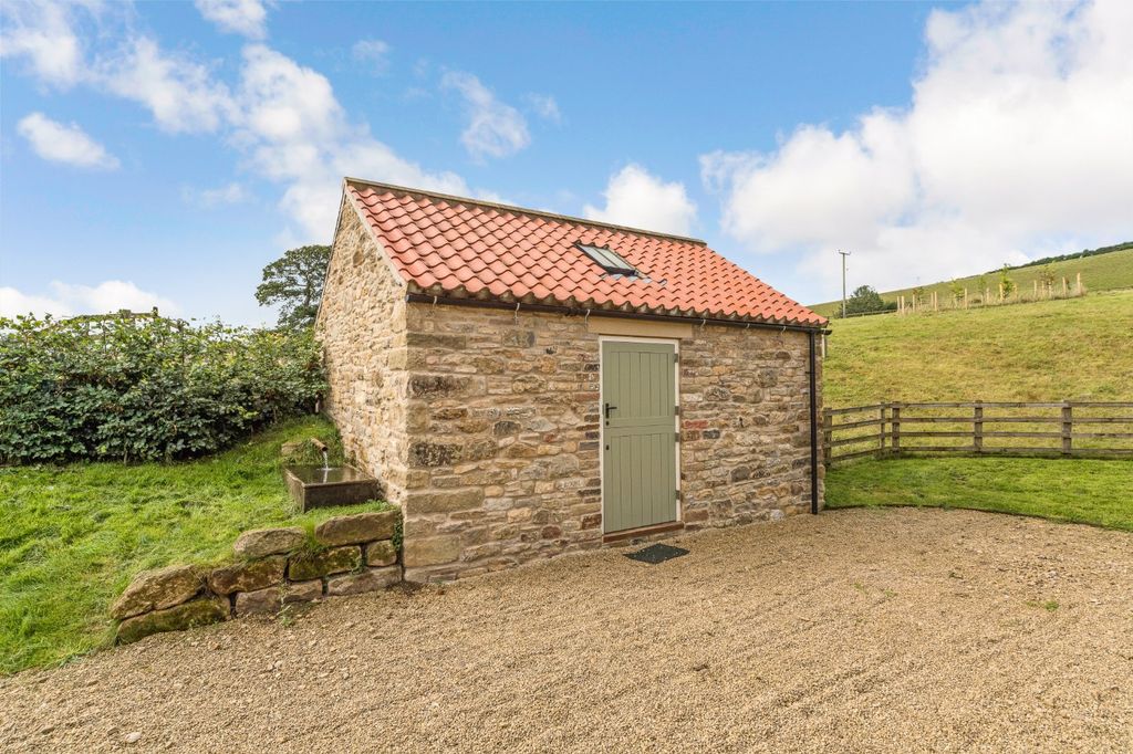 Additional image 17 of 4 bed barn conversion to rentOldstead, York, North Yorkshire YO61