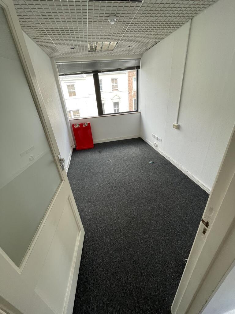 房产图片 7 - 伯灵顿大厦，二楼，前台，旧基督教路，伯恩茅斯，多塞特郡