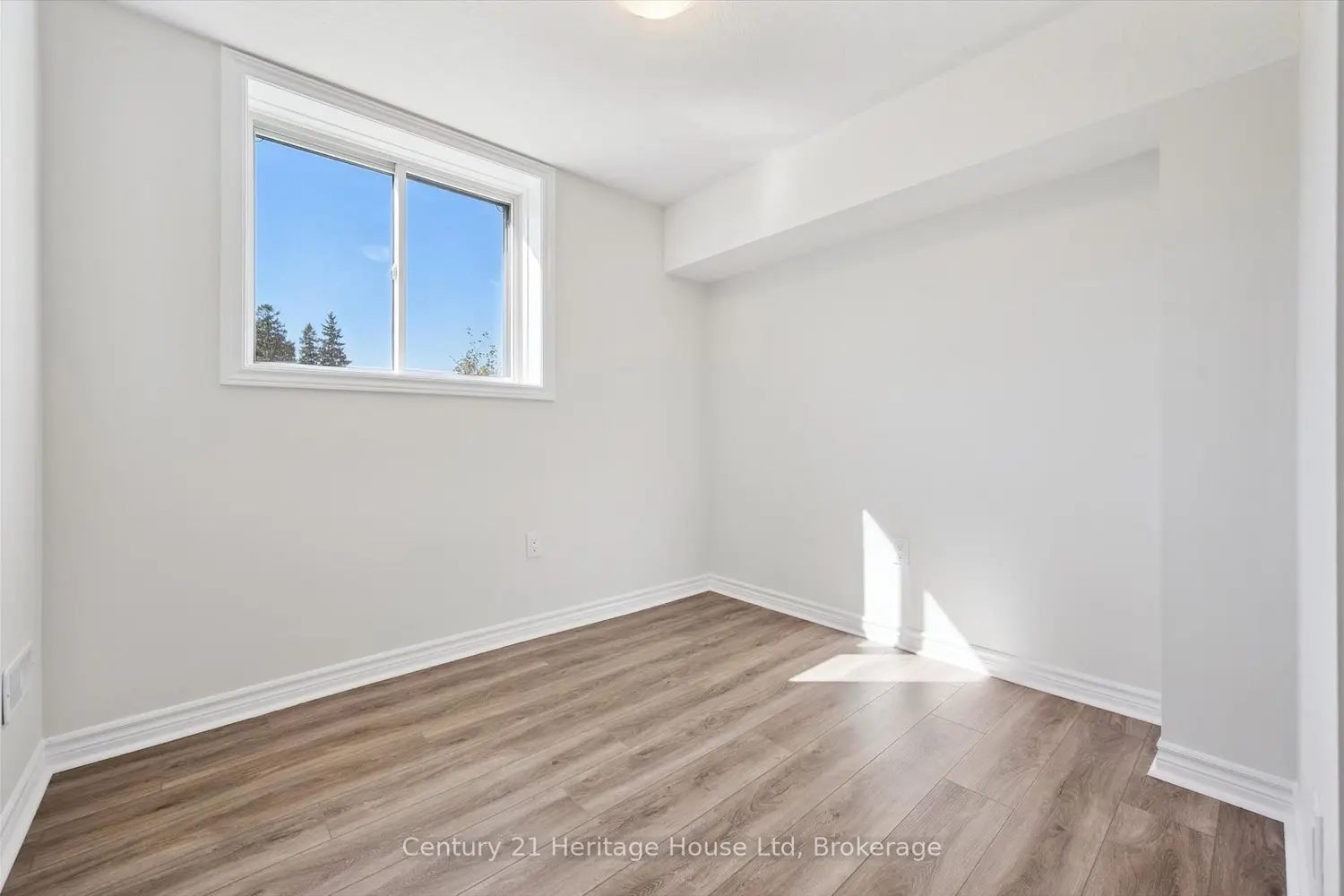 Additional image 9 of 465 Garafraxa Street 3