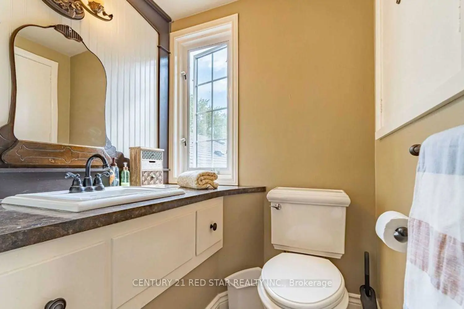 Additional image 15 of 550 Fourth Line