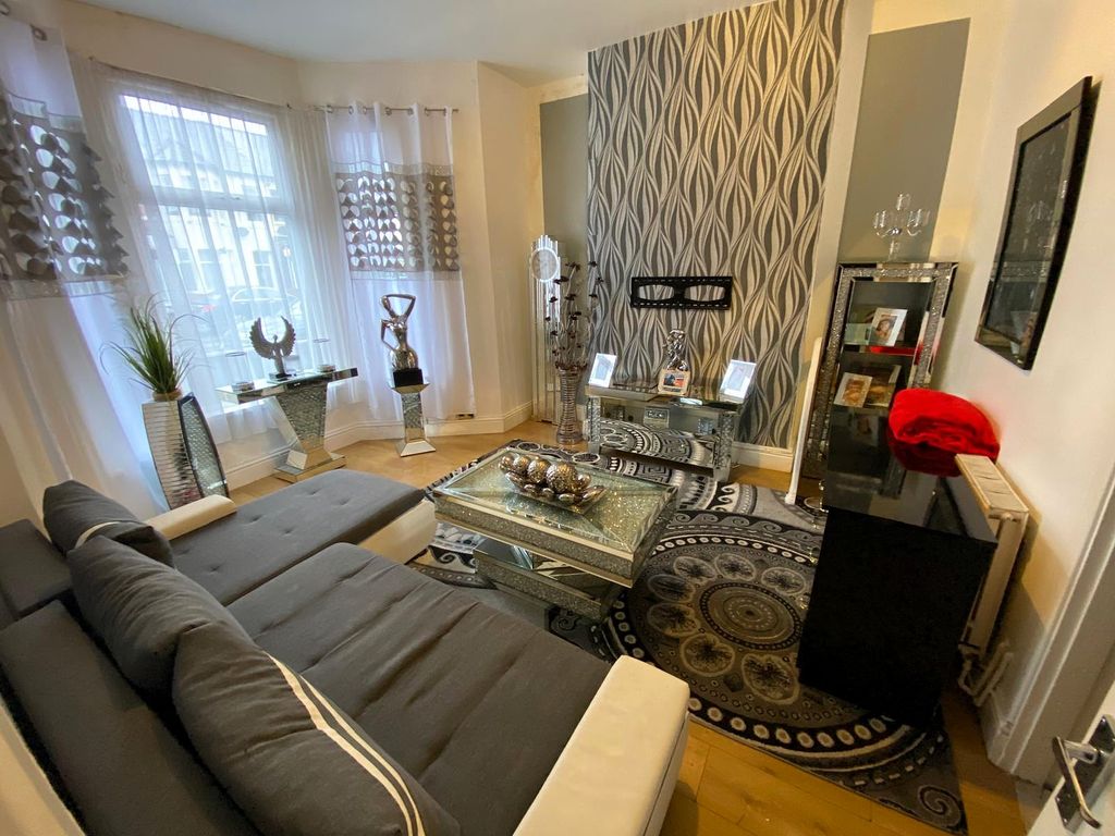 Additional image 2 of 4 bed terraced house to rentCaerleon Road, Newport NP19