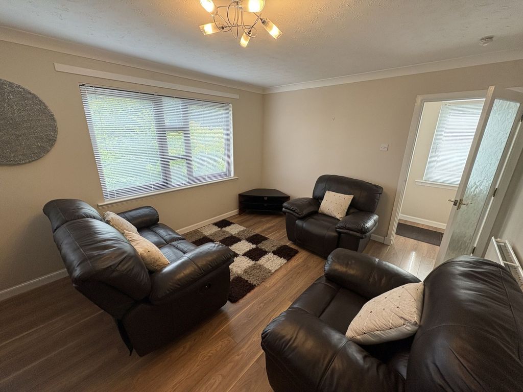 Additional image 3 of 2 bed flat to rentHouston Road, Bridge Of Weir PA11