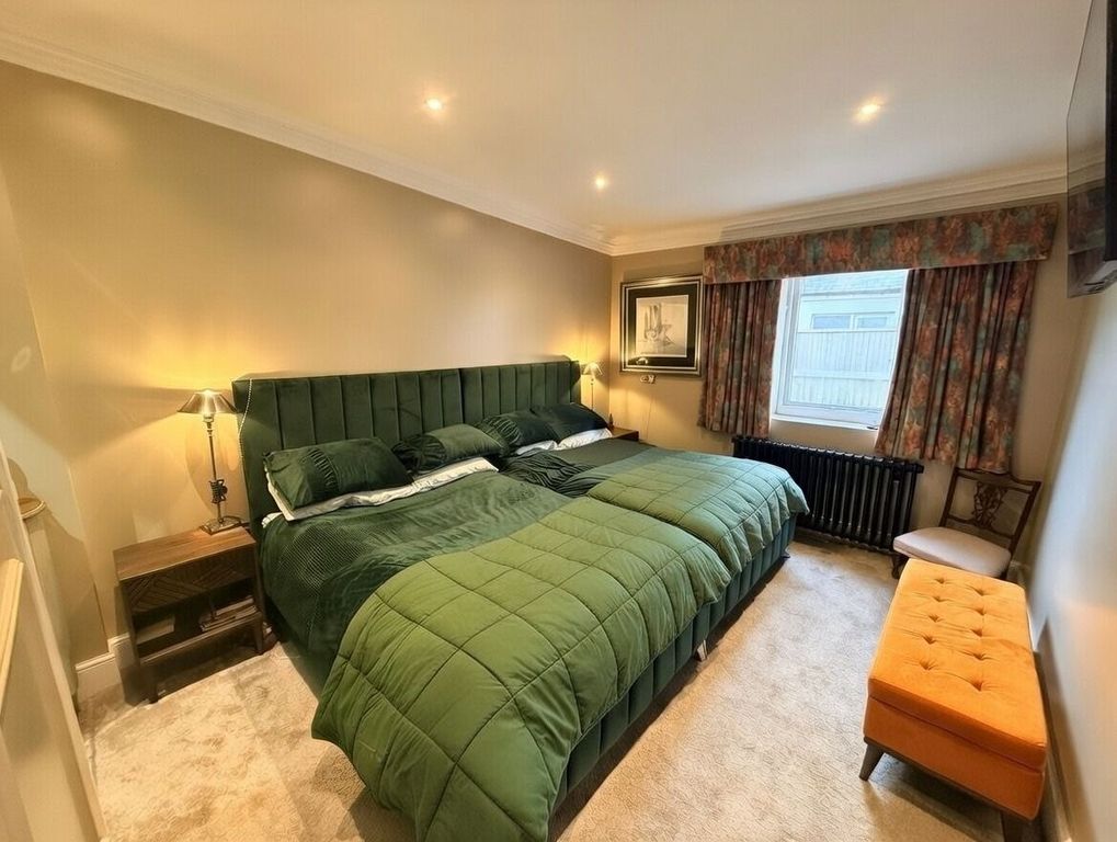 Additional image 15 of 2 bed detached house to rentCrescent Road, Birkdale, Southport PR8