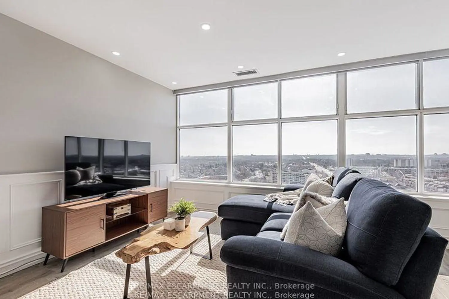 Additional image 14 of 880 Dundas Street Uph7