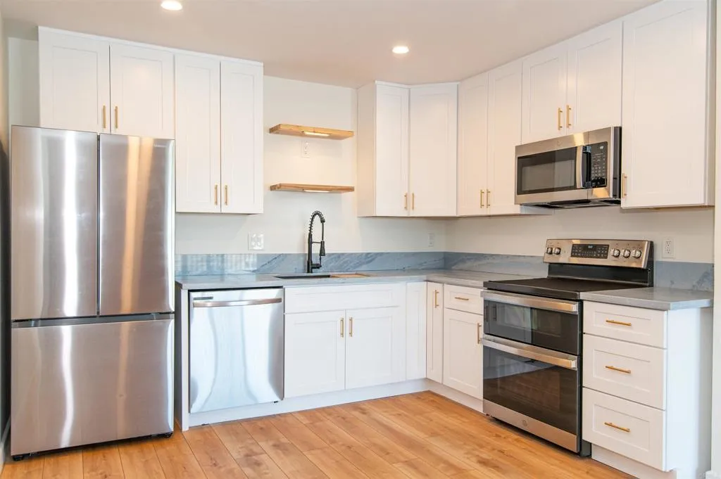 Additional image 4 of 3030 Suncrest Dr. Unit 605, San Diego, CA 92116