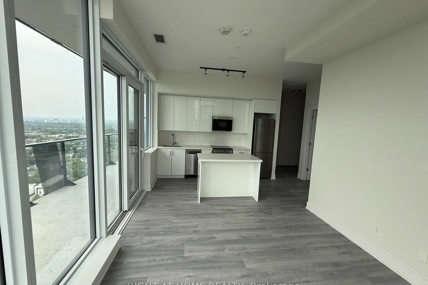 15 Ellerslie Avenue Ph03