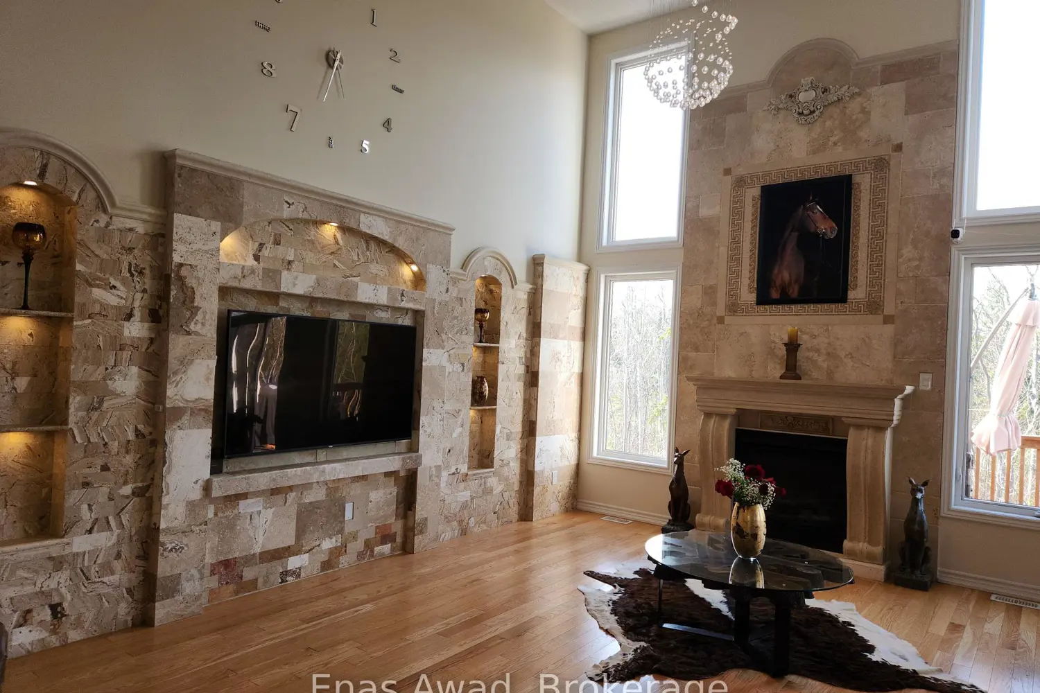 121 Allegra Drive photo 2