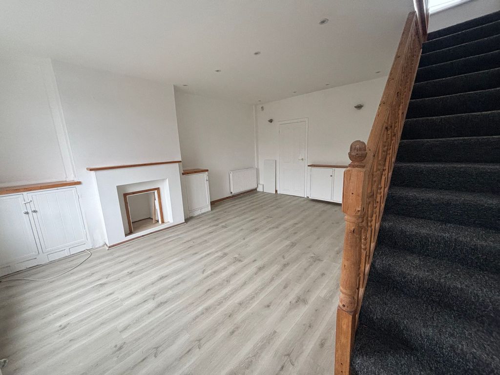 Additional image 3 of 2 bed terraced house to rentBedw Road, Bedlinog CF46