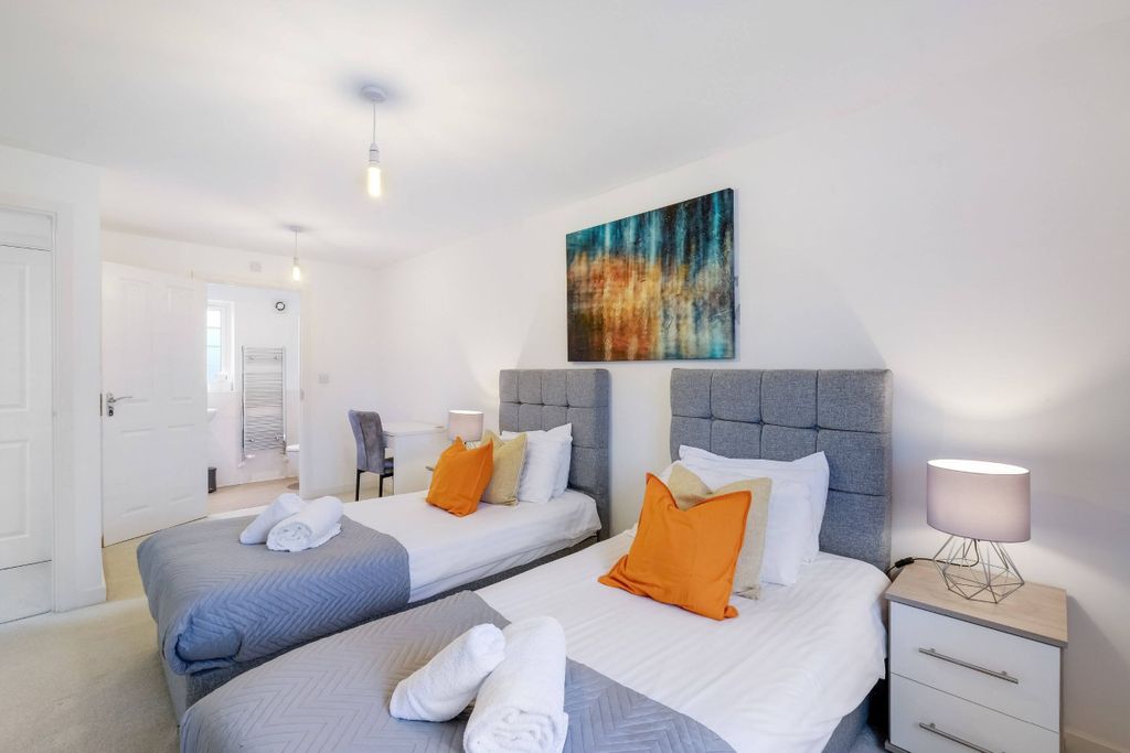 Additional image 17 of 6 bed semi-detached house to rentRedcar Road, Bicester OX26