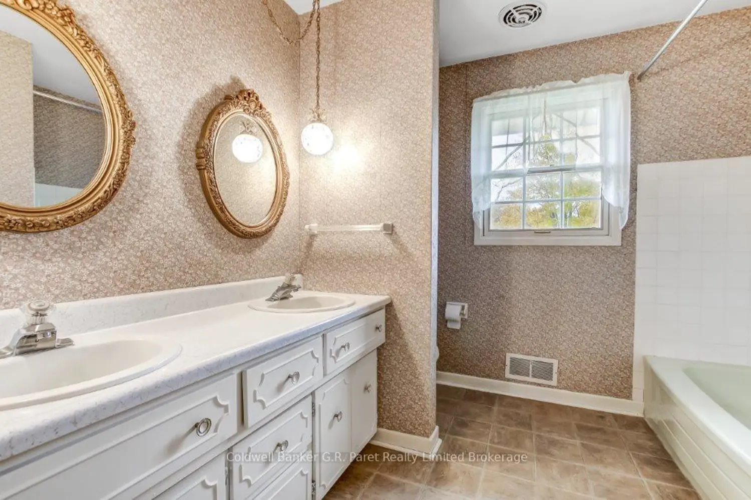 Additional image 11 of 591960 Oxford County Rd 13