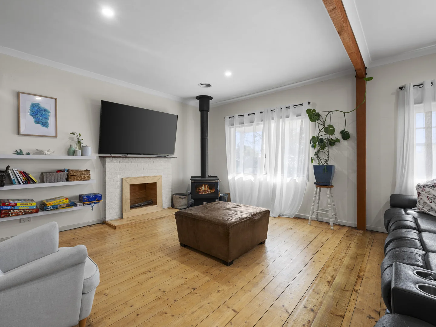 Additional image 3 of 32 Malcolm Street, Mansfield VIC 3722